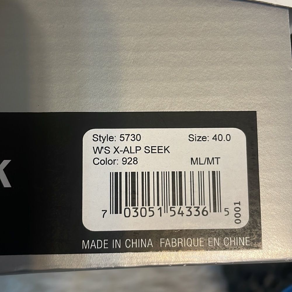 Pearl Izumi 40 (3650) NIB - Picture 9 of 11